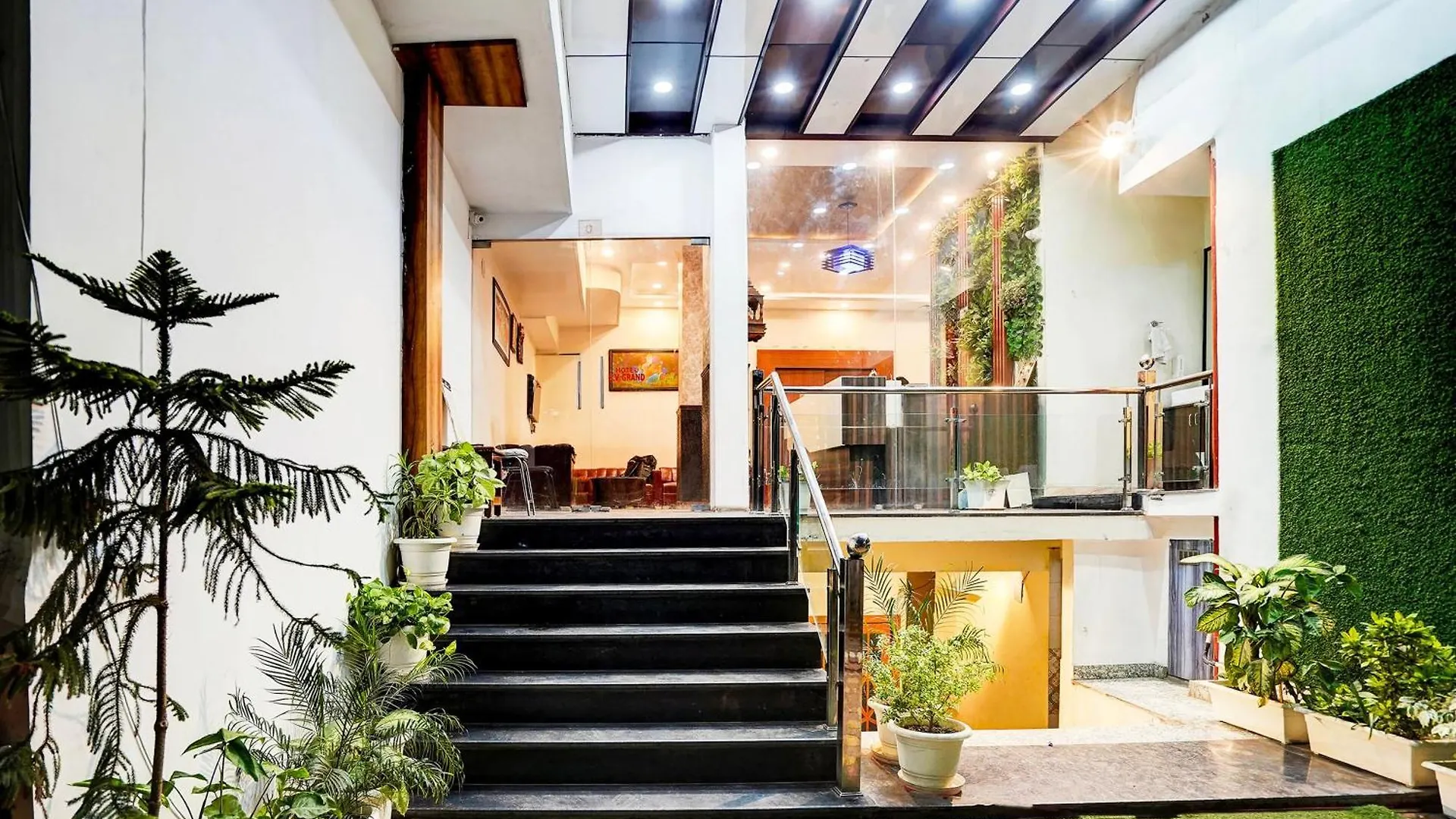 Townhouse Ram Katora Near Vishwanath Temple Formerly Sv Grand Hotel Varanasi