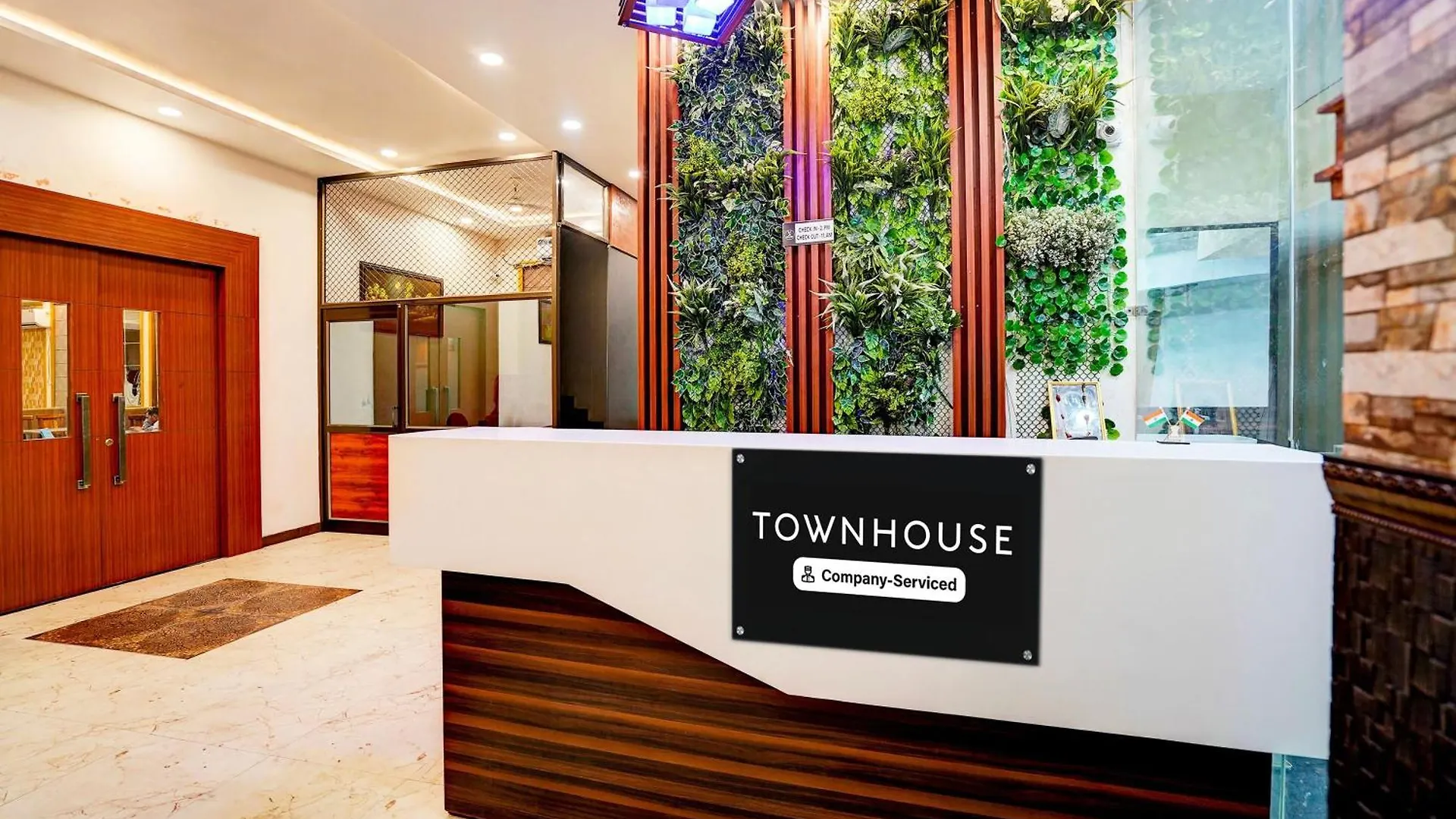 Townhouse Ram Katora Near Vishwanath Temple Formerly Sv Grand Hotel Varanasi 3*,