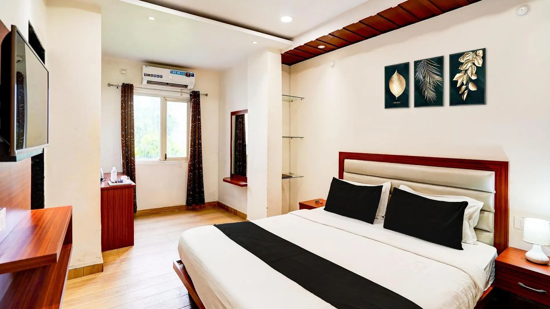 Hotel Townhouse Ram Katora Near Vishwanath Temple Formerly Sv Grand Varanasi