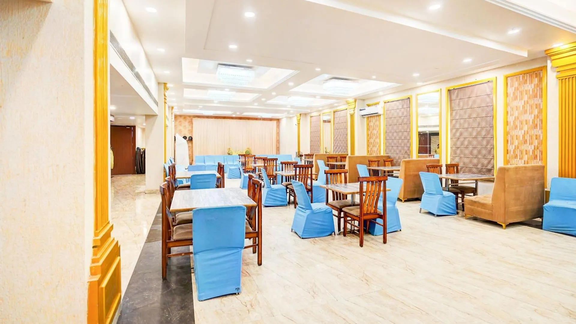 Hotel Townhouse Ram Katora Near Vishwanath Temple Formerly Sv Grand Varanasi 3*,  India