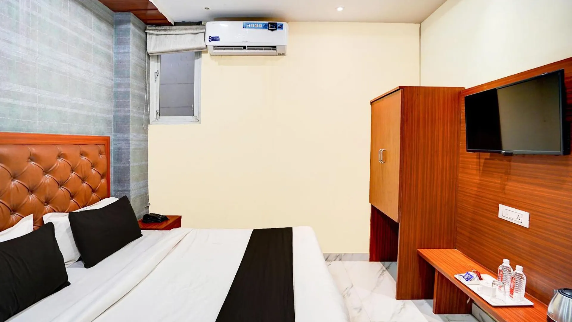 Hotel Townhouse Ram Katora Near Vishwanath Temple Formerly Sv Grand Varanasi India